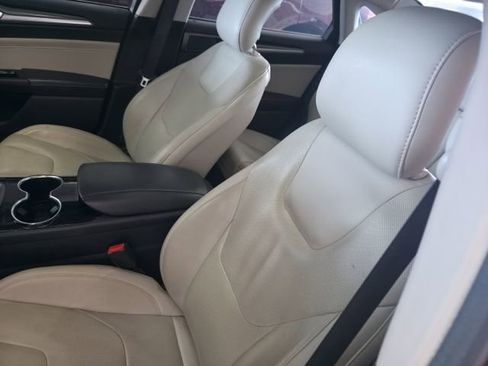 Used 2015 Ford Fusion Titanium image 9