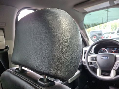 Used 2020 Ford F250 Lariat image 13