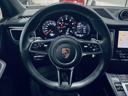 Used 2017 Porsche Macan AWD/4WD image 29