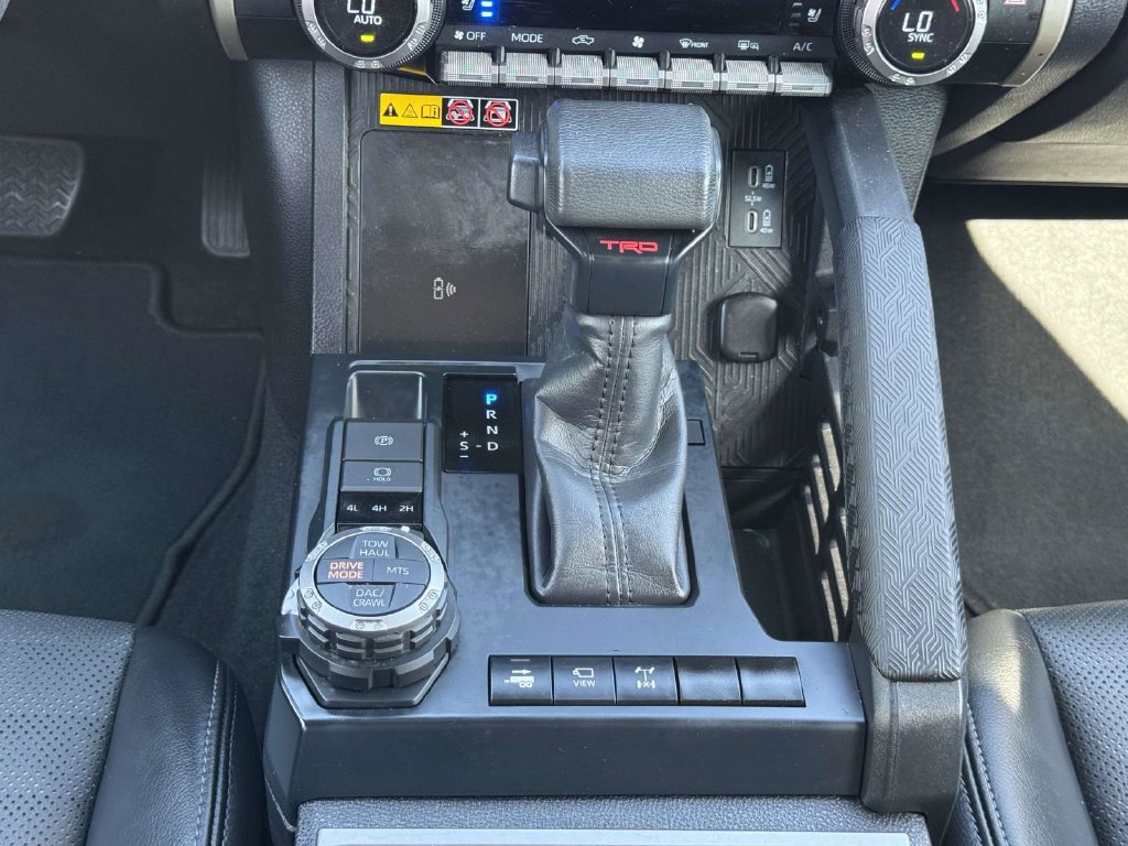 Used 2024 Toyota Tacoma TRD Off-Road w/ TRD Off Road Premium Package AWD/4WD image 6