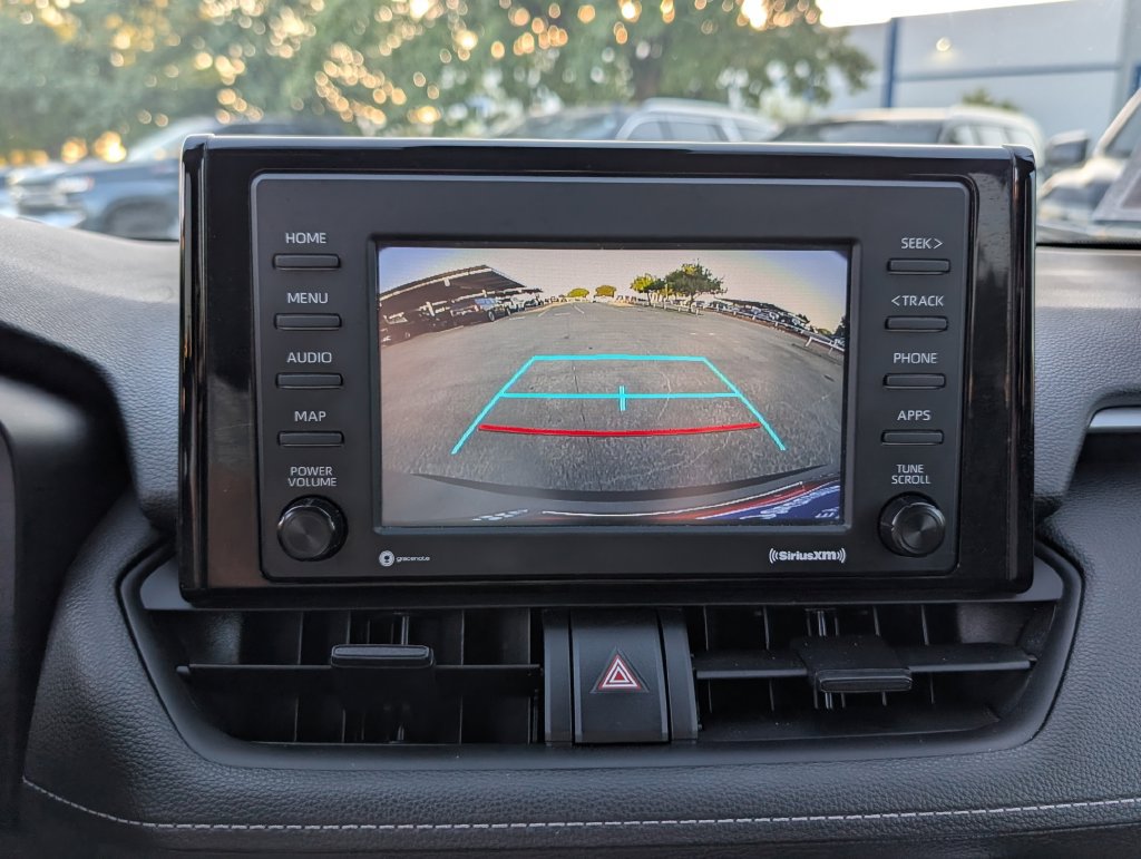 Used 2022 Toyota RAV4 XLE AWD/4WD image 6