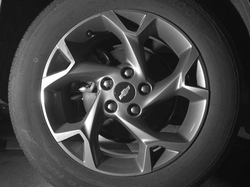 Used 2025 Chevrolet Trax LT FWD image 15