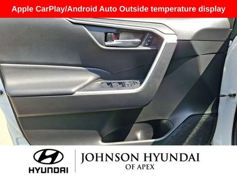Used 2022 Toyota RAV4 XLE Premium FWD image 11