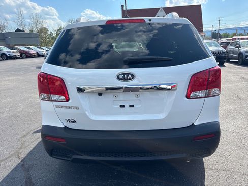 Used 2013 Kia Sorento LX w/ Convenience Pkg AWD/4WD image 6