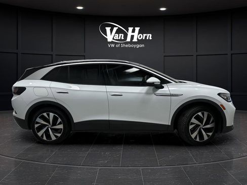 Used 2021 Volkswagen ID.4 Pro S image 2