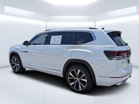 Certified 2025 Volkswagen Atlas SEL Premium R-Line image 5