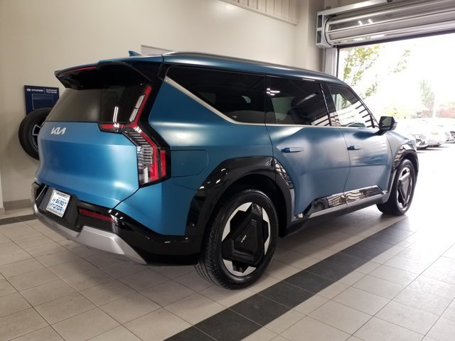 Used 2024 Kia EV9 Land AWD/4WD image 19