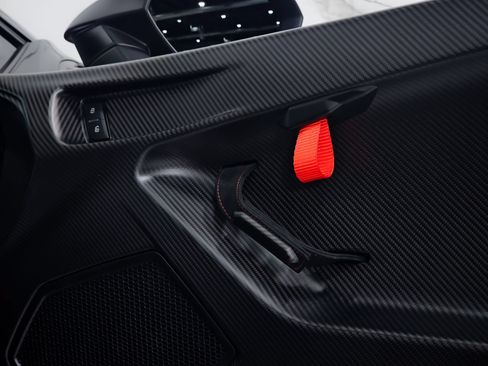 Used 2023 Lamborghini Huracan STO RWD image 38