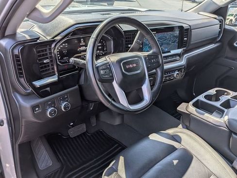 Used 2025 GMC Sierra 1500 SLT AWD/4WD image 17