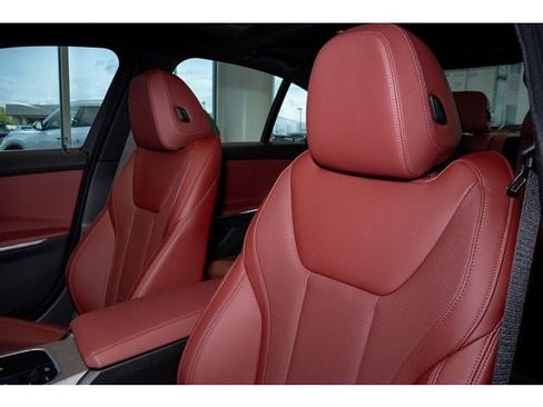 Used 2025 BMW 330i xDrive Sedan w/ Premium Package image 57