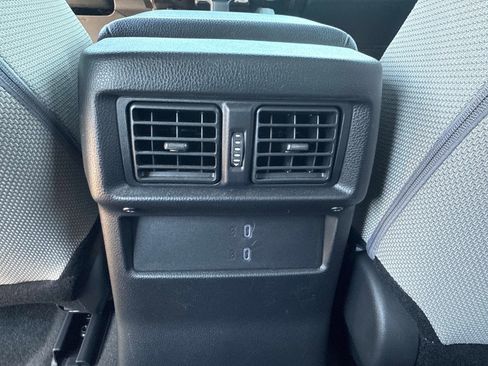 Used 2025 Toyota 4Runner SR5 AWD/4WD image 15