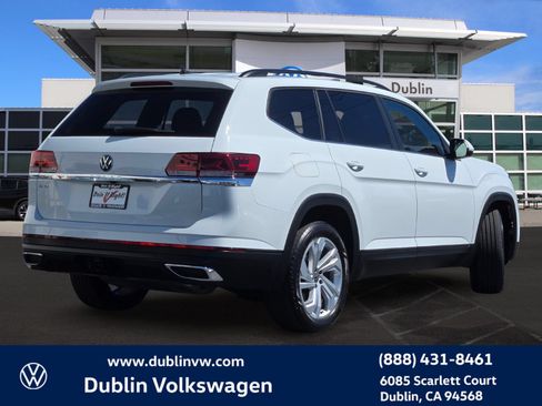 Certified 2023 Volkswagen Atlas SE w/ Panoramic Sunroof Package FWD image 4