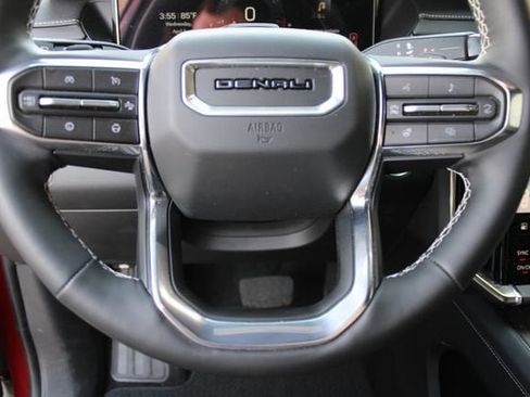 Used 2025 GMC Acadia Denali w/ Super Cruise Package image 13