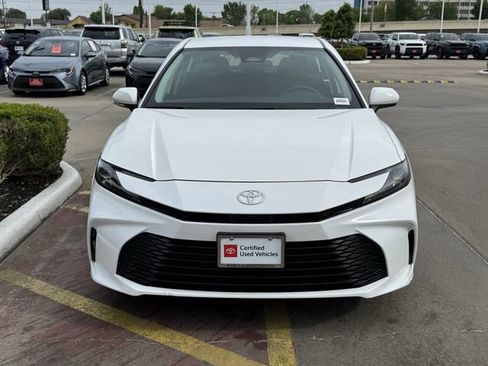 Certified 2025 Toyota Camry LE FWD image 3