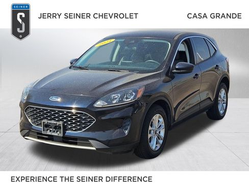 Used 2021 Ford Escape SE FWD image 1