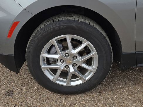 Used 2023 Chevrolet Equinox LT image 11