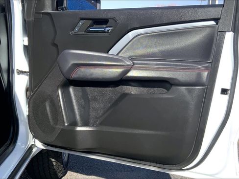 Certified 2024 Chevrolet Colorado Z71 w/ Z71 Convenience Package 2 image 23