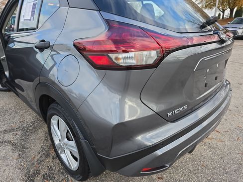 Used 2024 Nissan Kicks S image 33