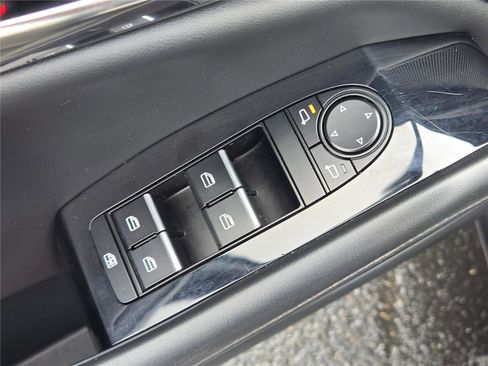 Used 2025 MAZDA MAZDA3 s image 21