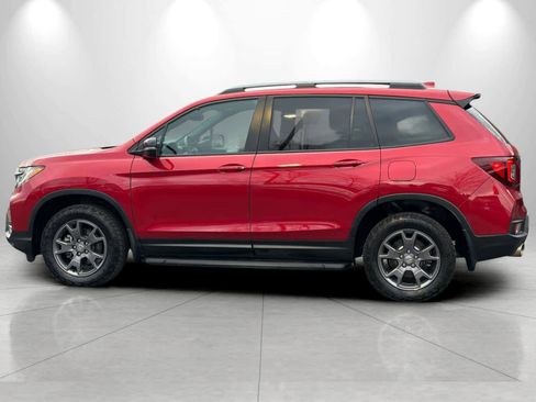 Used 2024 Honda Passport TrailSport image 5