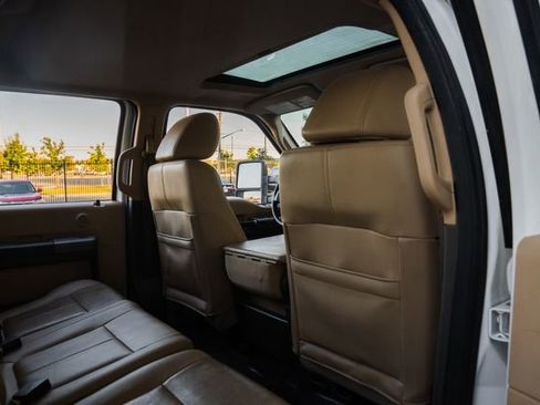 Used 2011 Ford F350 Lariat image 37