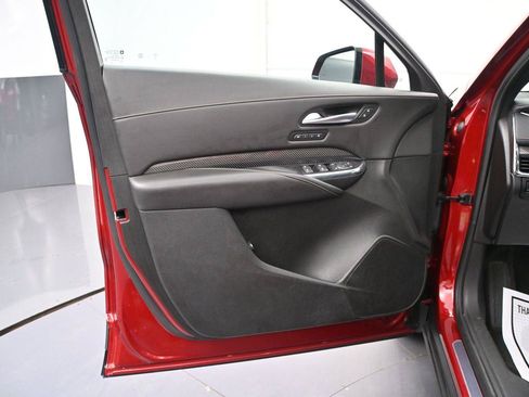 Used 2023 Cadillac XT4 Sport w/ Cold Weather Package AWD/4WD image 9