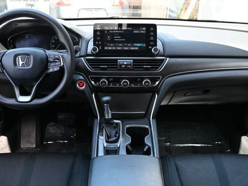 Used 2018 Honda Accord EX image 10