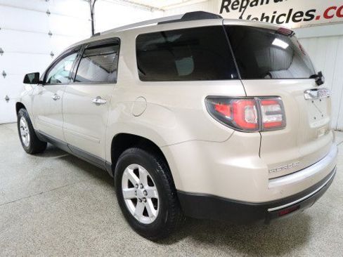 Used 2015 GMC Acadia SLE image 3