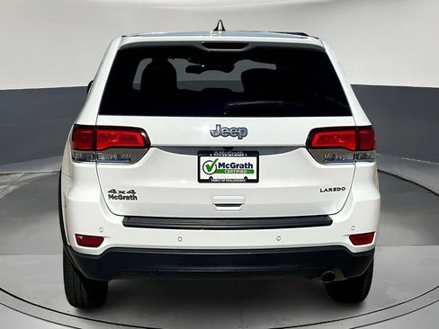 Used 2022 Jeep Grand Cherokee Laredo E AWD/4WD image 7