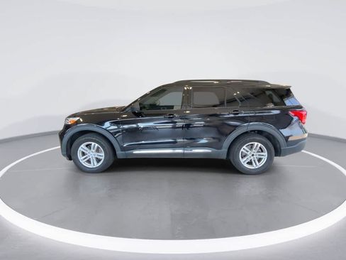 Used 2021 Ford Explorer XLT w/ Equipment Group 202A AWD/4WD image 5