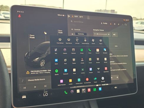 Used 2022 Tesla Model Y Long Range AWD/4WD image 24