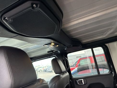 Used 2023 Jeep Wrangler Unlimited Sahara w/ Cold Weather Group image 12