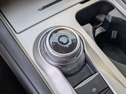 Used 2023 Ford Explorer XLT RWD image 12