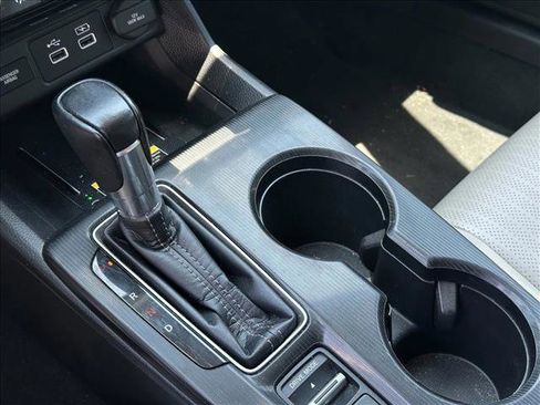 Used 2023 Honda Civic Touring image 14