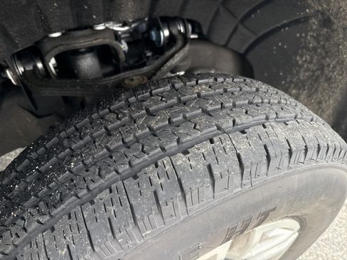 Certified 2025 Chevrolet Silverado 2500 LT w/ Convenience Package image 11