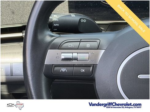 Used 2025 Hyundai Kona SEL FWD image 13
