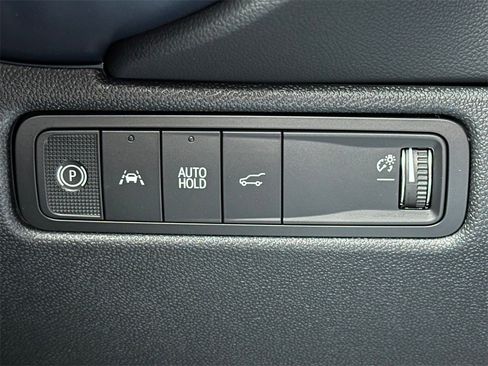 New 2026 Chevrolet Equinox EV LT image 30