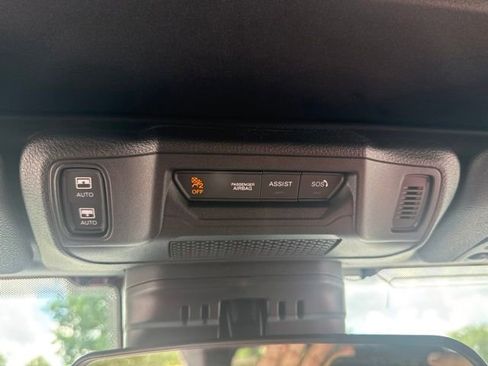 Used 2025 Jeep Wrangler Unlimited Sport AWD/4WD image 37