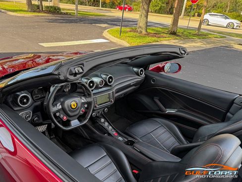 Used 2016 Ferrari California T image 2