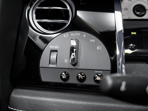 Used 2015 Rolls-Royce Ghost image 63