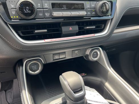 New 2026 Toyota Grand Highlander AWD image 32