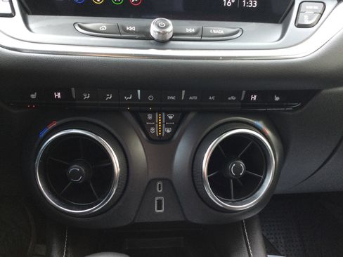 Used 2024 Chevrolet Blazer LT w/ Sound & Technology Package image 13