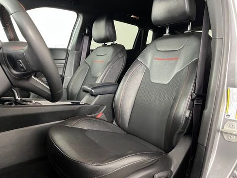 Used 2024 Jeep Compass Trailhawk image 17