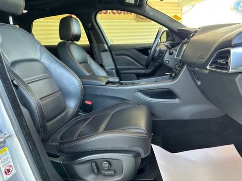 Used 2017 Jaguar F-PACE Prestige AWD/4WD image 22