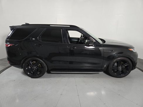 Used 2025 Land Rover Discovery Dynamic SE AWD/4WD image 6