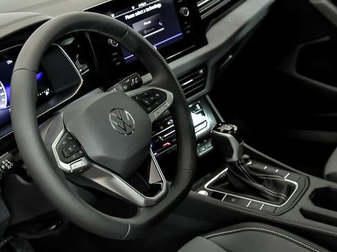 New 2026 Volkswagen Jetta SE FWD image 10