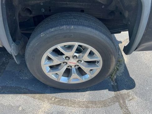 Used 2018 GMC Sierra 1500 SLT AWD/4WD image 16