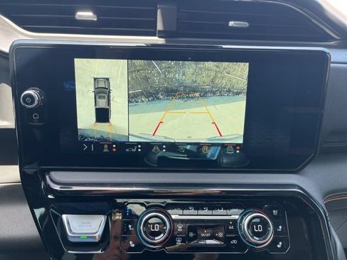 Used 2024 GMC Sierra 1500 AT4 w/ Technology Package AWD/4WD image 51