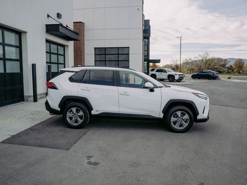 Used 2024 Toyota RAV4 XLE image 4