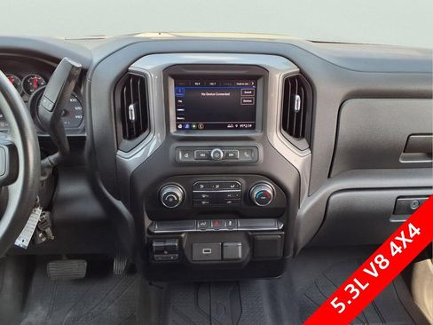 Used 2019 Chevrolet Silverado 1500 Custom w/ Custom Max Trailering Package AWD/4WD image 12